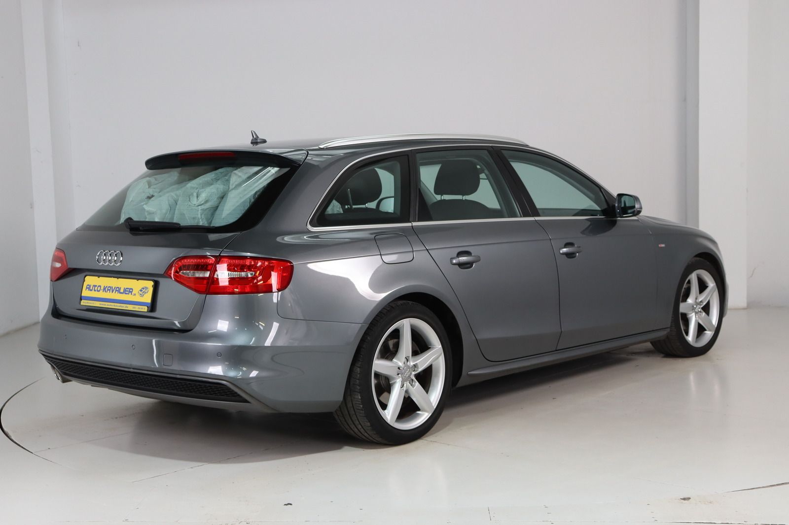 Fahrzeugabbildung Audi A4 Avant 2.0 TDI S-line * Bi- Xenon * Navi * Amb