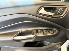 FORD Kuga Trend Allrad Automatik PDC AHK