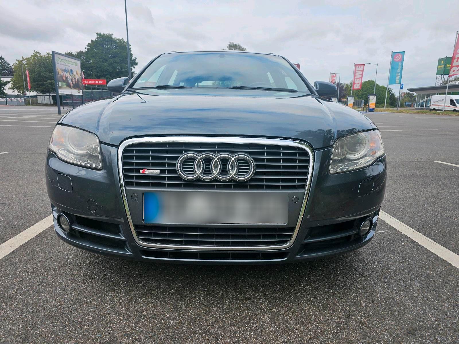 Audi A4 2005 — interior