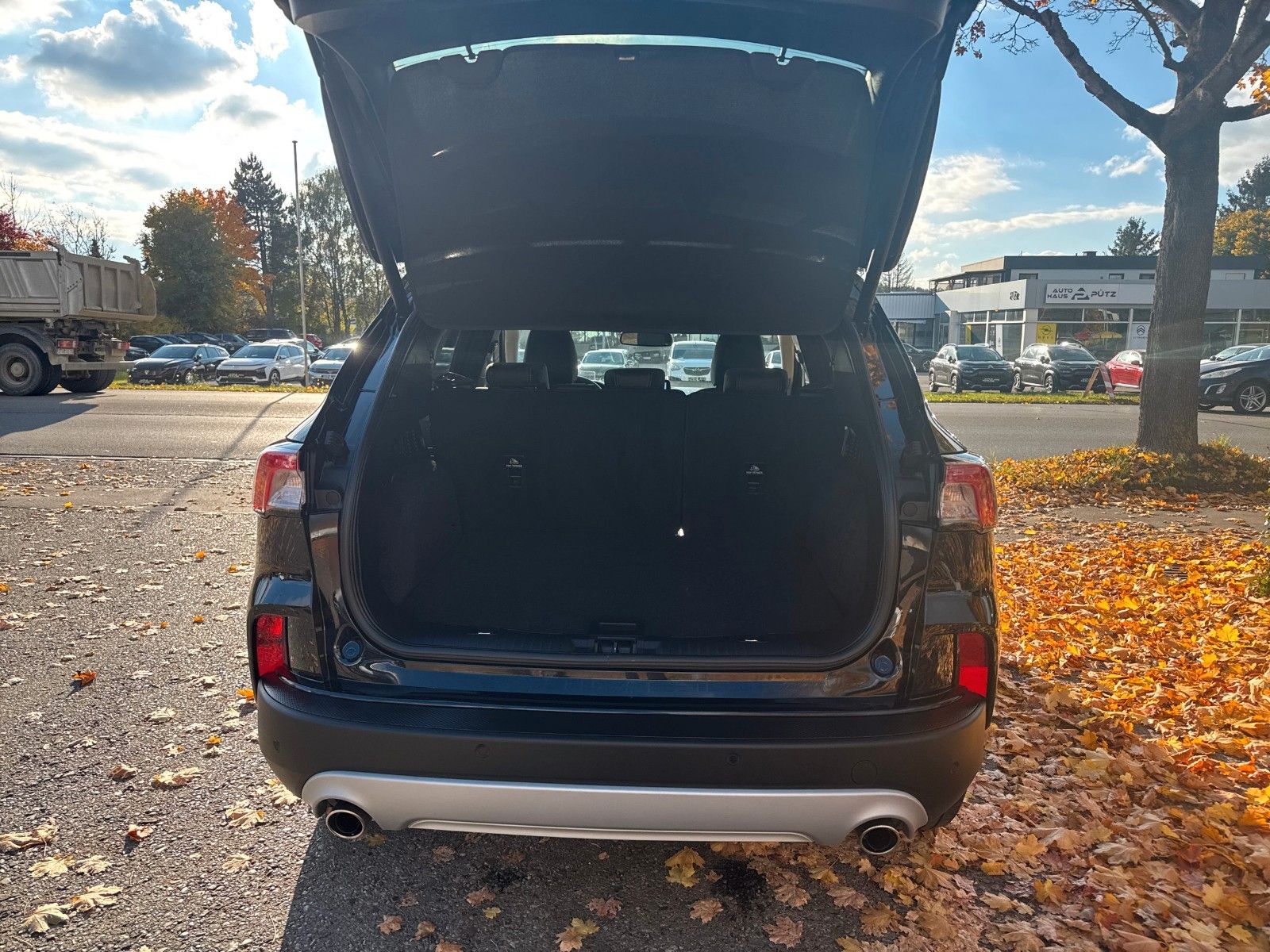 Fahrzeugabbildung Ford Kuga PHEV Titanium X, TECHNOLOGIEPAKET