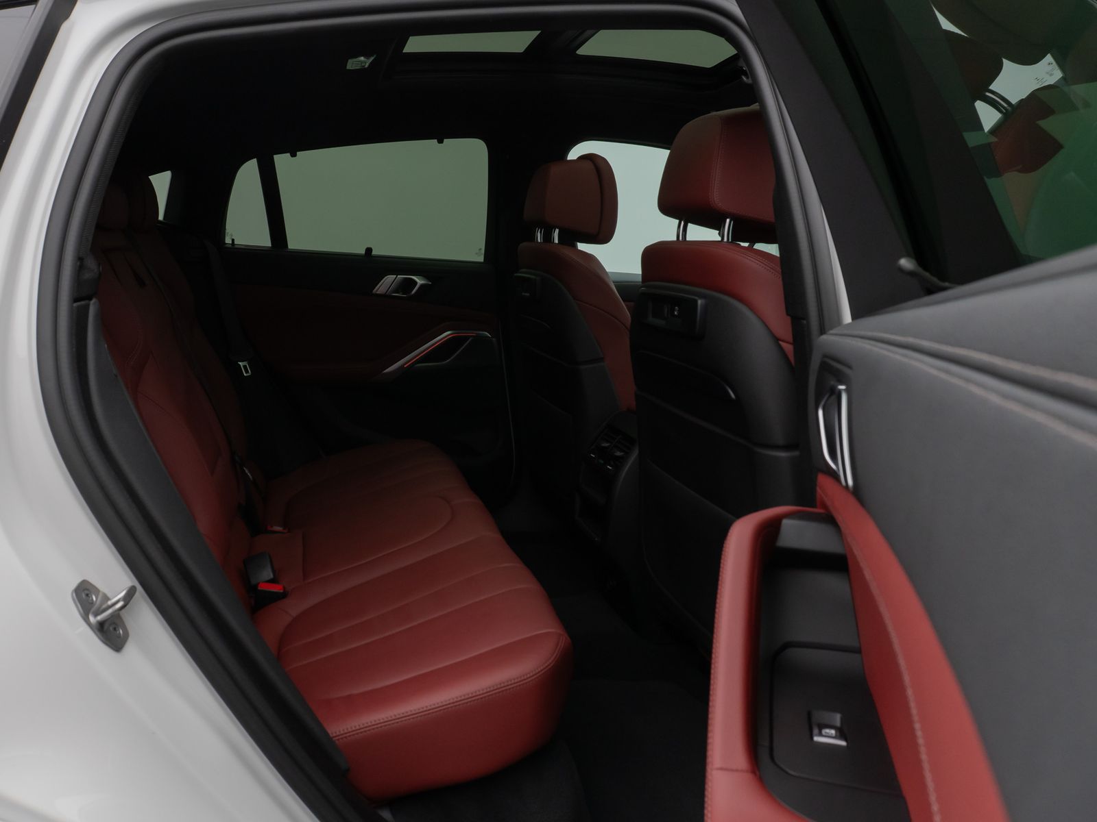 Fahrzeugabbildung BMW X6 xD40d M Sport Panorama 360°Laser HUD DisplKey