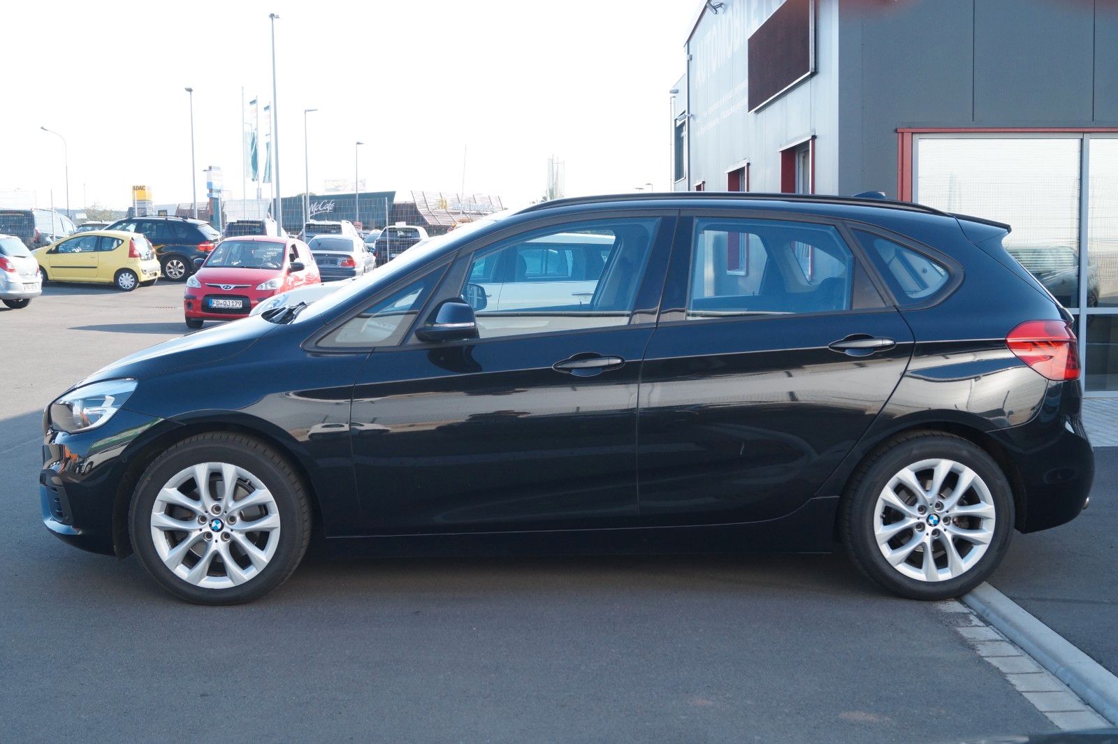 Fahrzeugabbildung BMW 218i  Active Tourer *Automatik