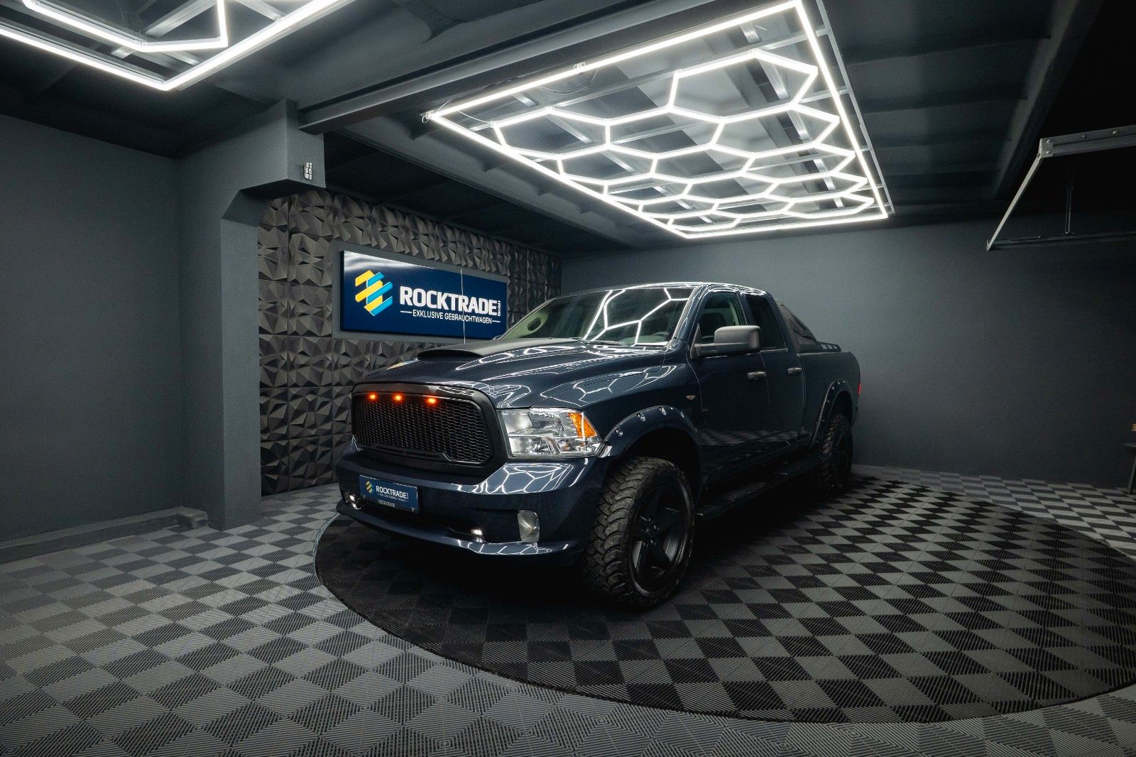 Fahrzeugabbildung Dodge RAM 3.6 V6 4x4 LONGBED Offroad *LPG*6 Sitze*