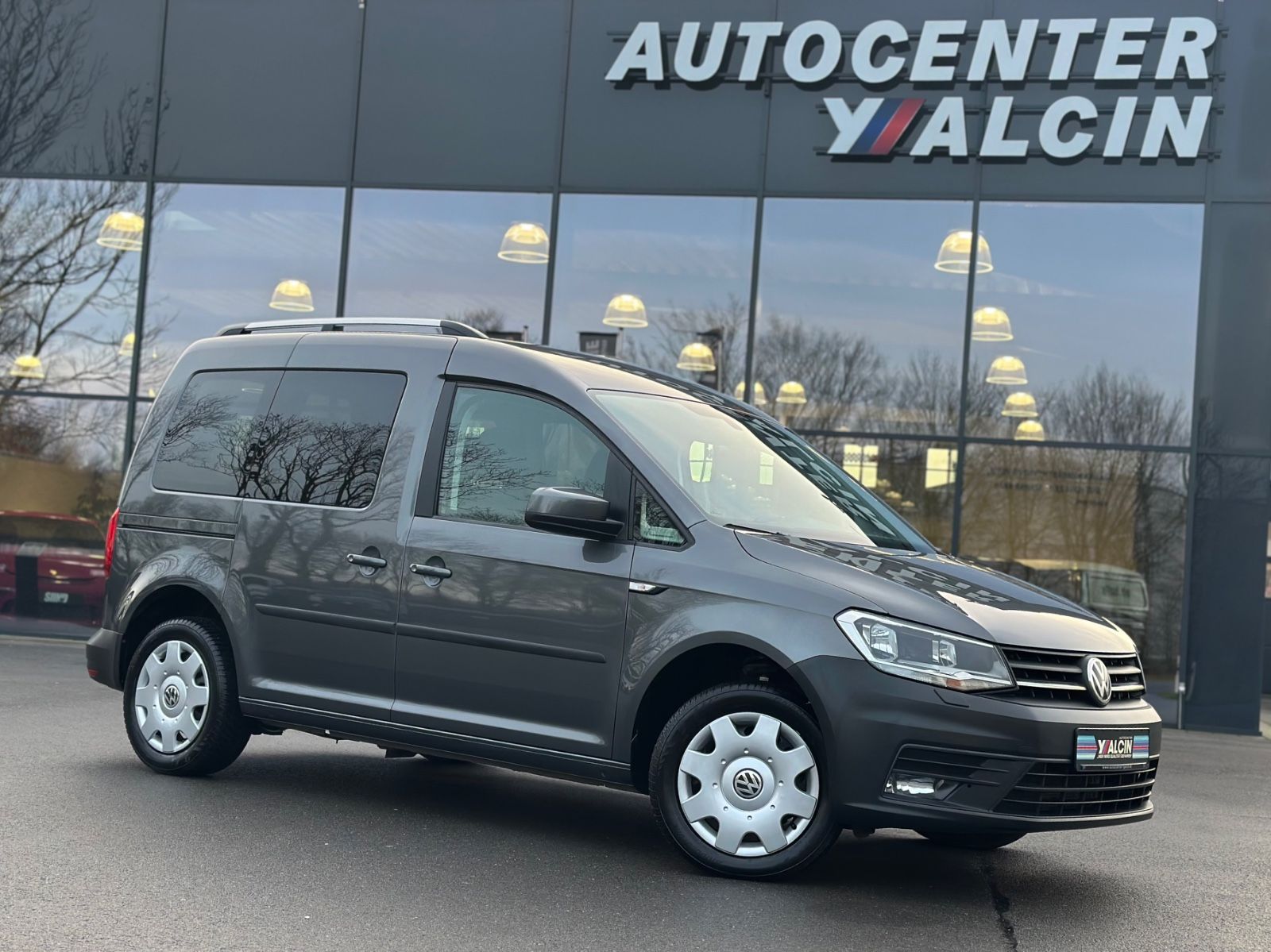 VW Caddy - Gebrauchtwagen in Aurich