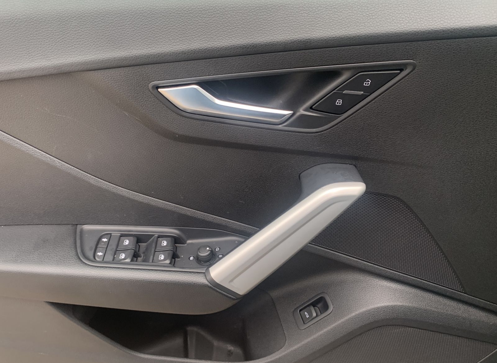 Fahrzeugabbildung Audi Q2 1.5 TFSI*Cam*Navi*LED*Klima*Assistenzpaket*