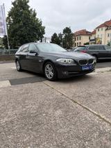 BMW 520i Touring Garantie Bi-Xenon Leder Navi - BMW 520 mit Benzin-Antrieb: Automatik