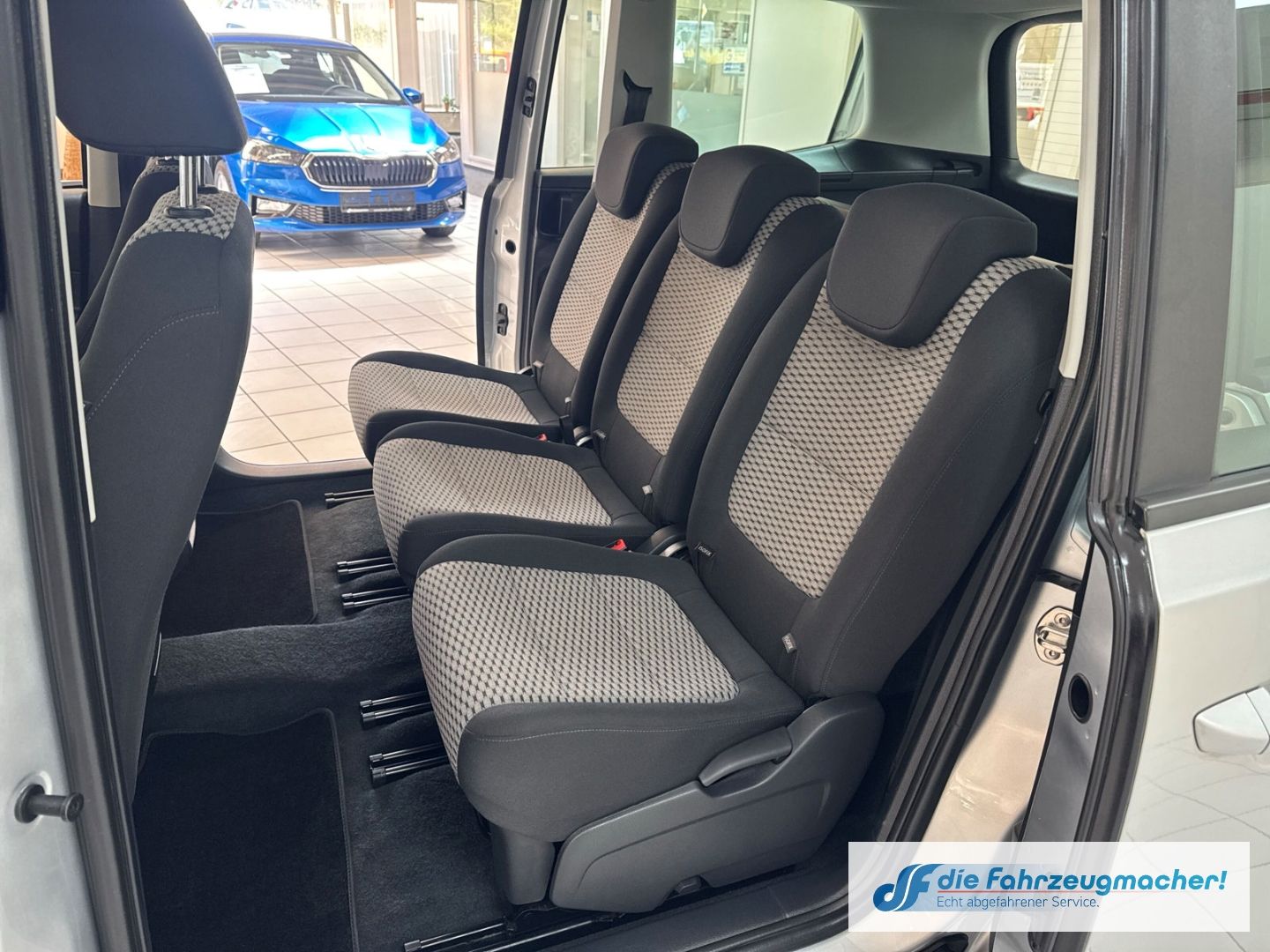 Fahrzeugabbildung Volkswagen Sharan Trendline BMT Dyn. Kurvenlicht Mehrzonenk