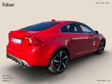 Volvo S60 T3 Momentum R-Design - Volvo S60: Momentum