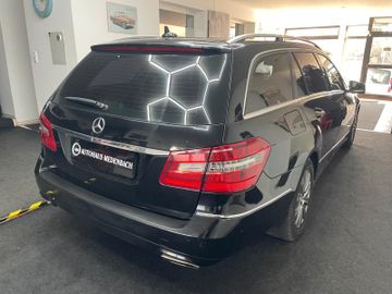 Mercedes E 220 - 8