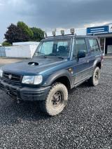 Hyundai Hallo, verkaufe hier ein Bastelfahrzeug - Hyundai Galloper