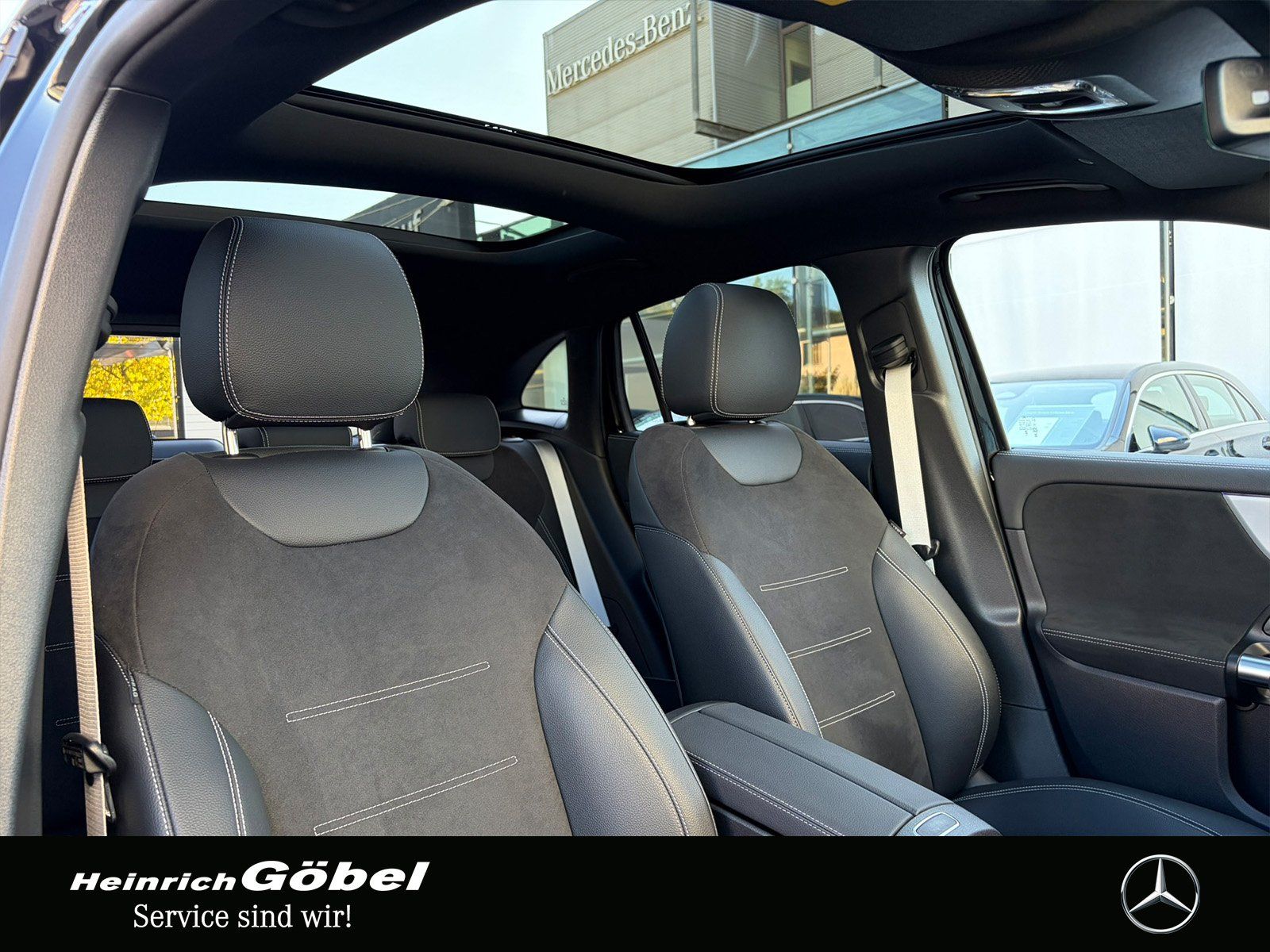 Fahrzeugabbildung Mercedes-Benz GLA 220 d 4M AMG*PANO*AHK*20ZOLL*AMBIENTEBEL