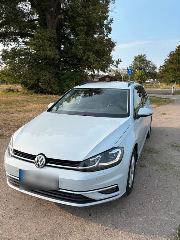 Image of Volkswagen Golf