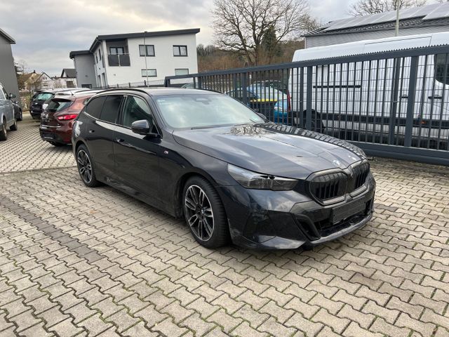 BMW 540d xDrive G61 *M SPORT PRO*ICONIC*PANO*STANDHZ