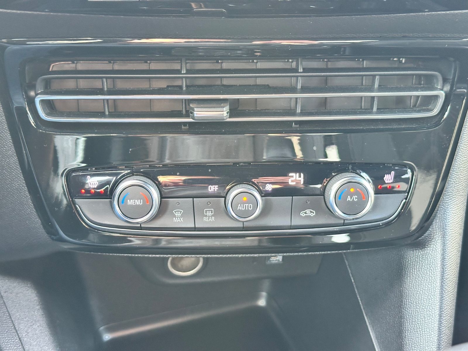 Fahrzeugabbildung Opel Mokka Ultimate*Alcantara*SHZ*LHZ*RFK*NaviPro*Car