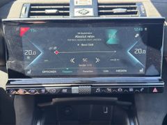 Fahrzeugabbildung DS Automobiles DS 7 Crossback 1.6 E-Tense 300 Performance Line