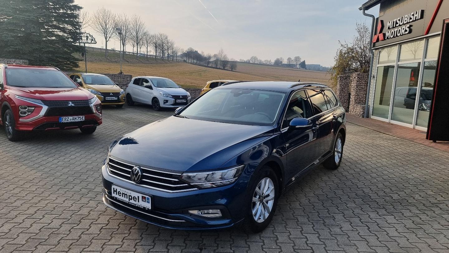 Volkswagen PASSAT 2,0TDI VARIANT NAVI LED Massage NP52.7EUR