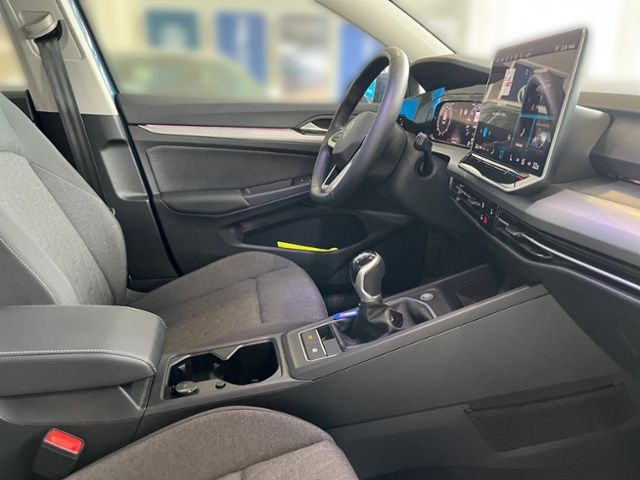 Fahrzeugabbildung Volkswagen Golf 1.5 TSI LIFE APP-CONNECT GJR AREA VIEW