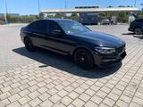 BMW 520i A - - BMW 520 mit Benzin-Antrieb: Limousine