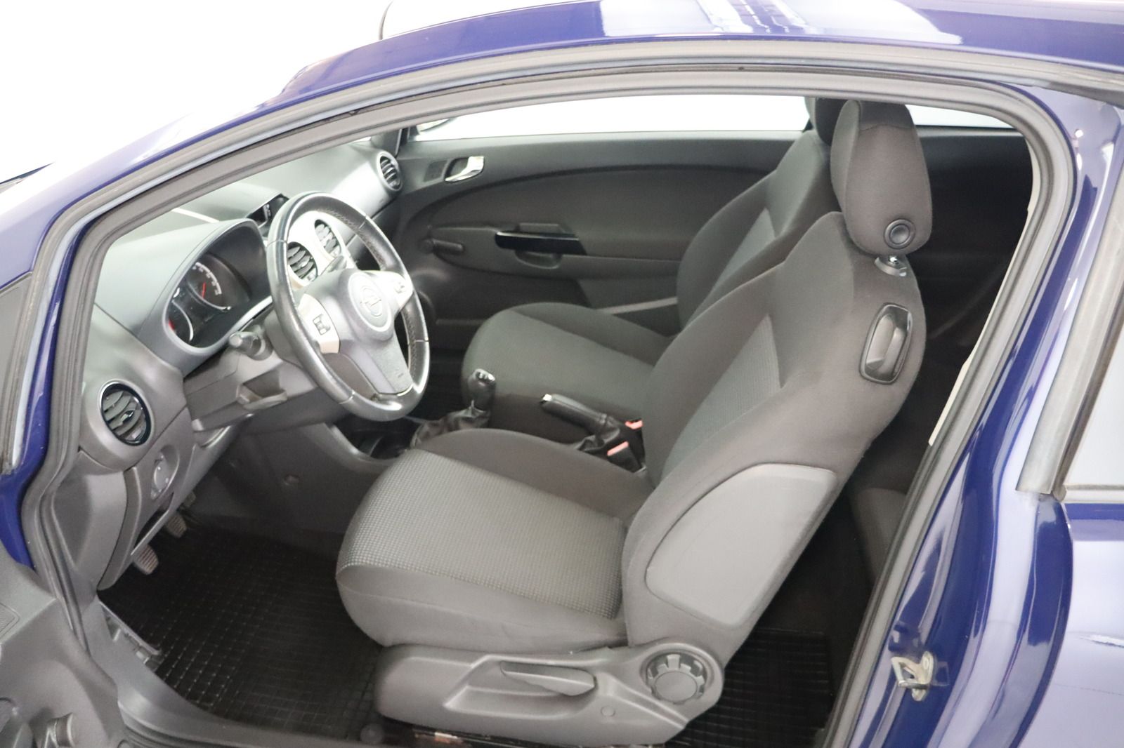 Fahrzeugabbildung Opel Corsa D 1.2i * Klima * LRHZ * SHZ *