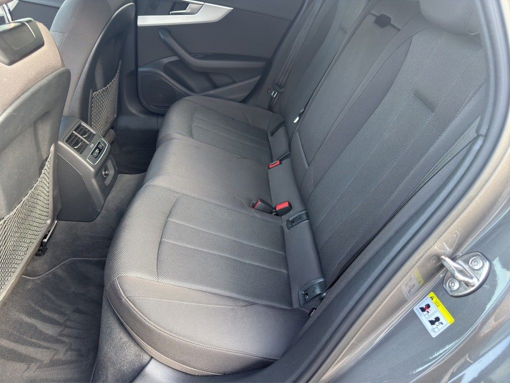 Audi A4 - Bild 17