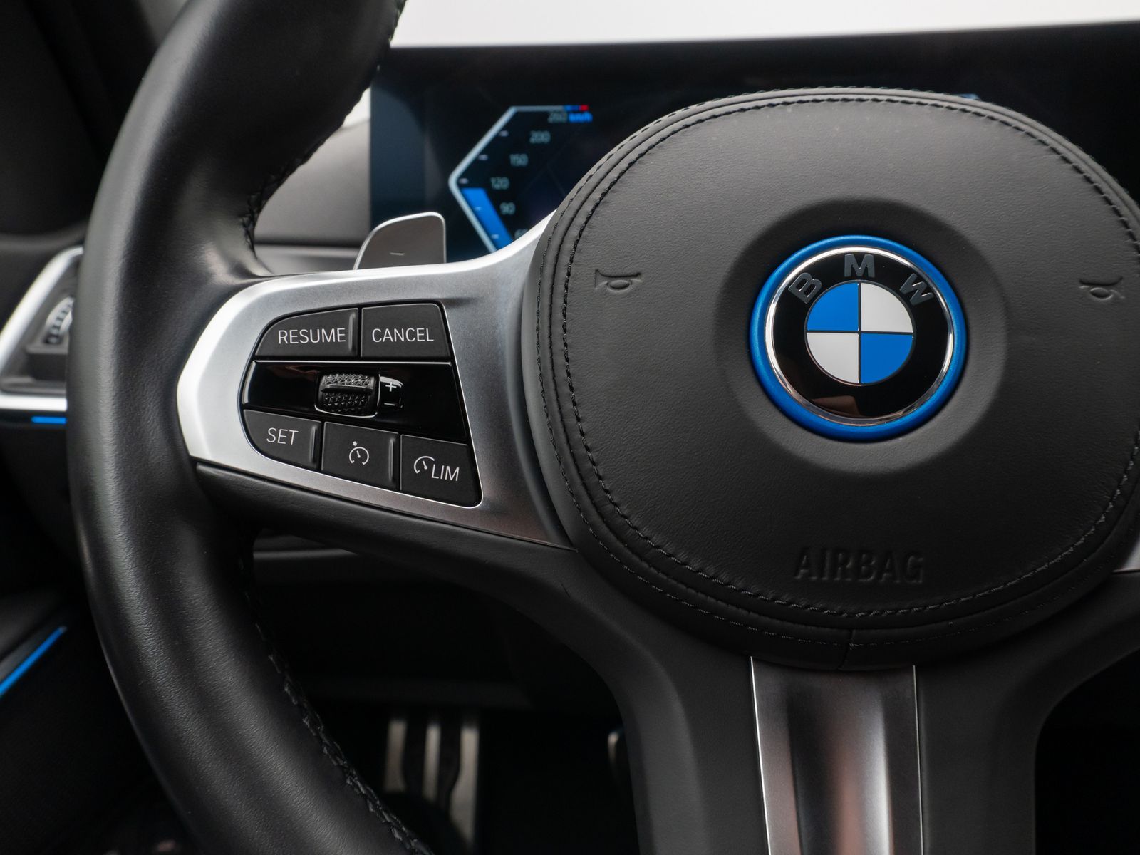 Fahrzeugabbildung BMW 320e M Sport Kamera DAB CockPit+ DrivAssis LED