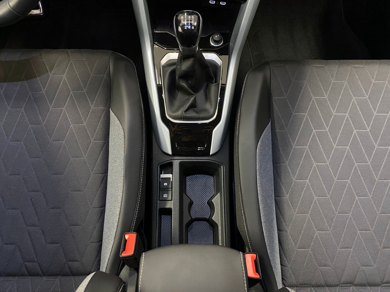 Volkswagen T-Roc - Bild 13