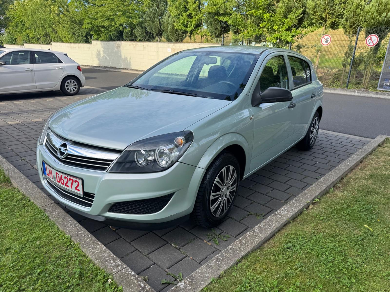 Opel Astra H Lim. Selection "110 Jahre"/ Tüv Neu/Top