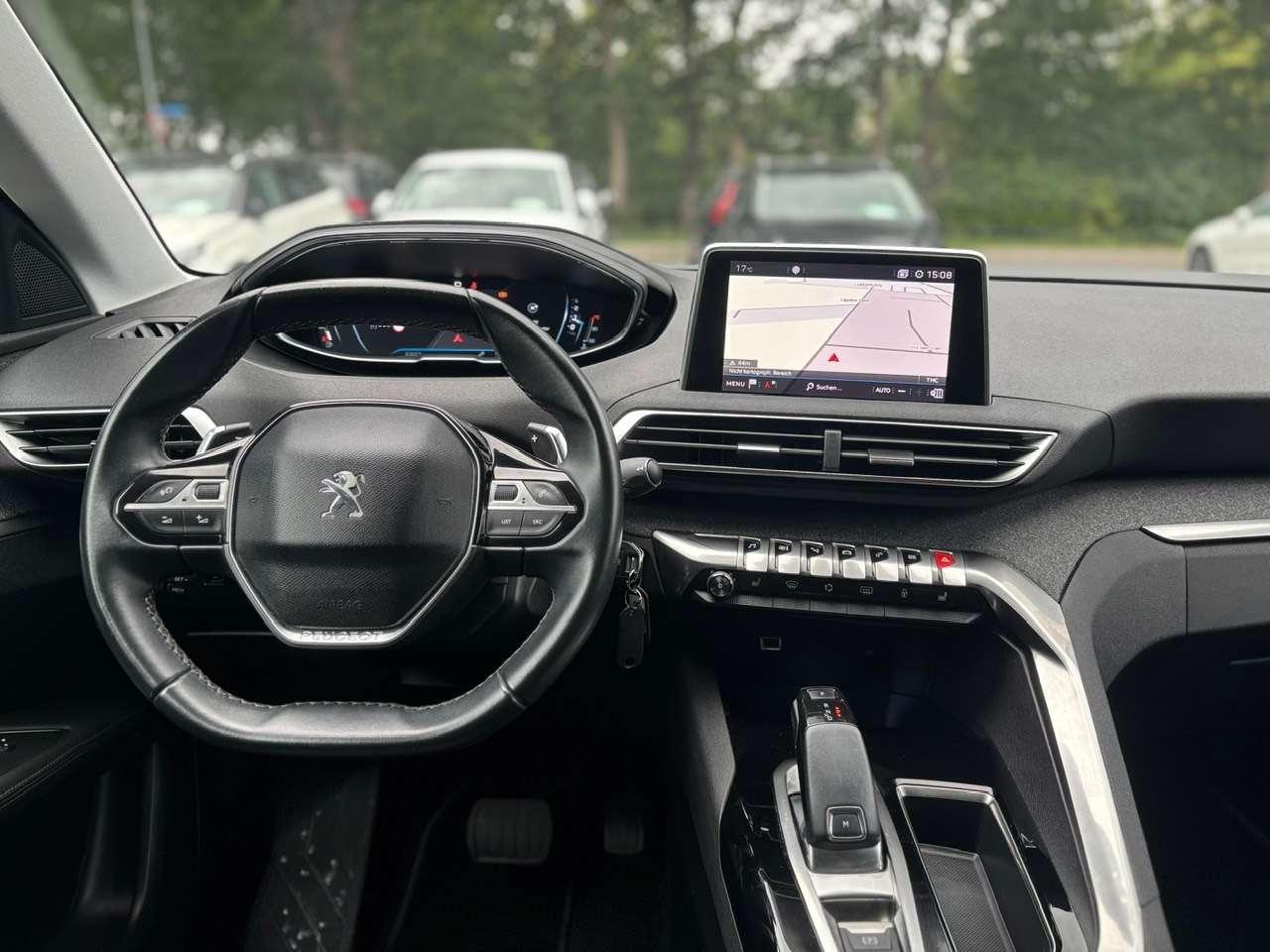 Peugeot 3008 1,2 / e-THP / PureTech / Automatik /  Allur