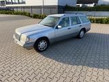 Mercedes-Benz Der Klassiker W125 250D T-Model als Oldtimer - Oldtimer mit Diesel-Antrieb: Kombi