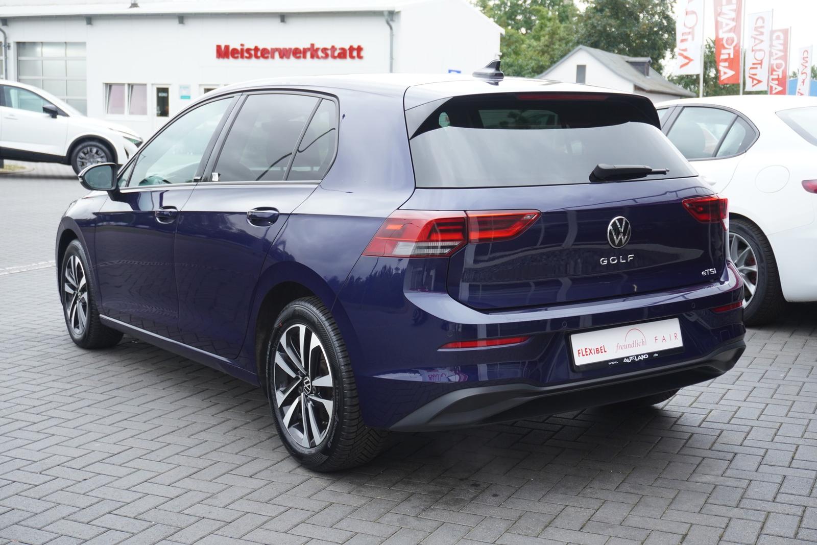 Volkswagen Golf VIII eTSI Klimaaut. LED Navi Kamera, миниатюра 7