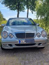 Mercedes-Benz Mercedes W210 E320 - Mercedes-Benz E 320 aus 2001