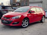 Opel Astra J Sports Tourer Style - Opel Astra in Bochum