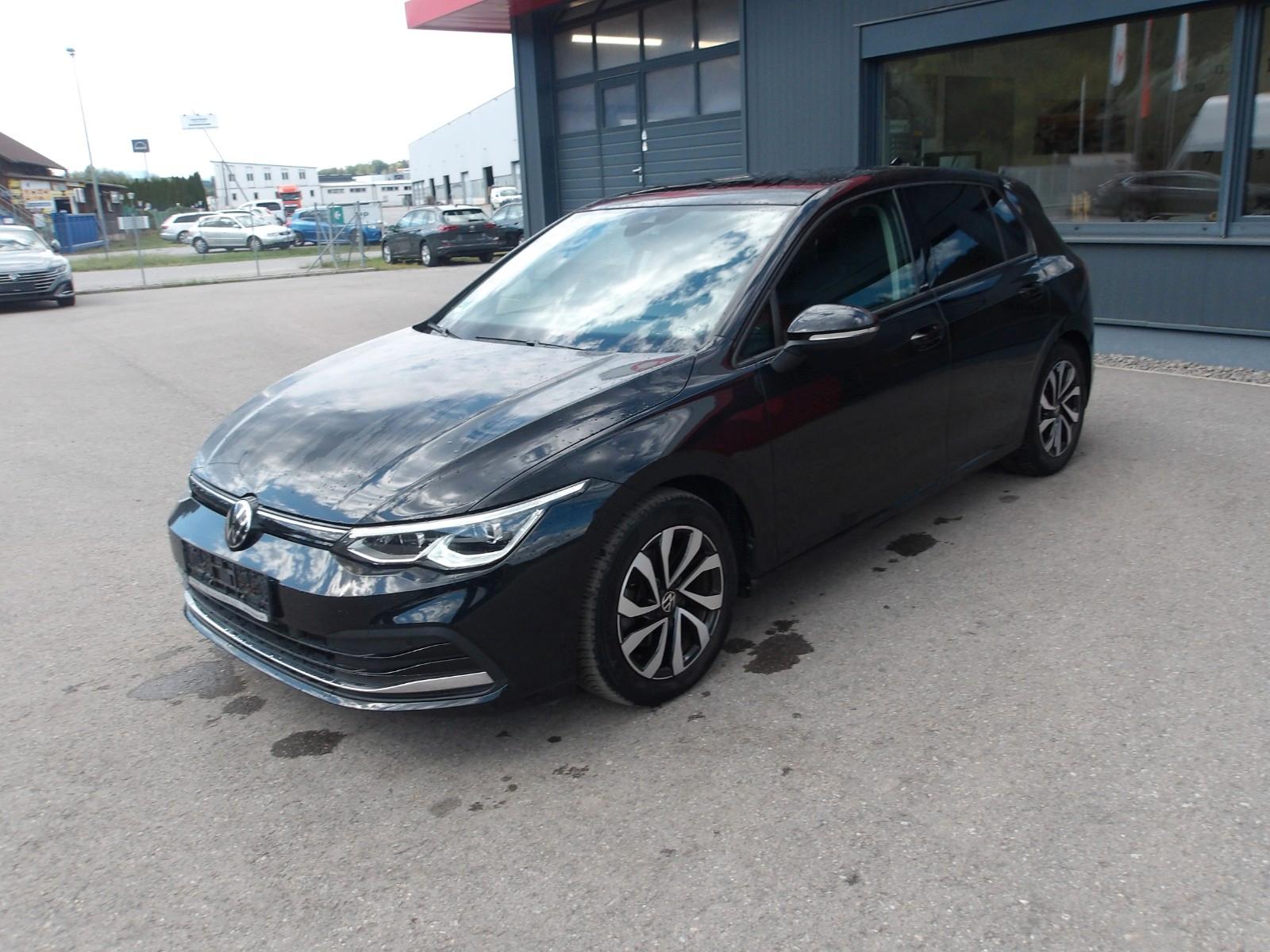 Volkswagen Golf VIII Lim. DSG* MATRIX*PANO**AHV*EXP.15990*
