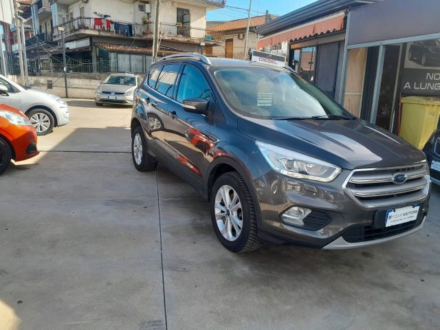 Ford Kuga 2.0 TDCI 150 CV S&S 4WD ST-Line