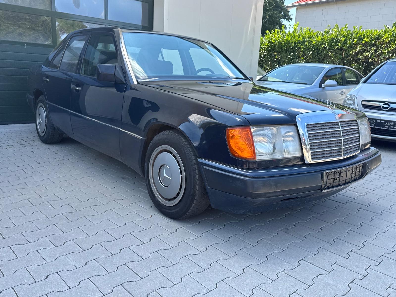 Mercedes-Benz E 230 Limo, W124, Schiebedach,