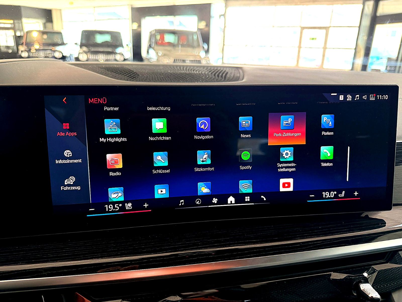 Fahrzeugabbildung BMW X5 30 d xDrive M Sport/HEAD-UP/360°/SOUND/AMBIEN