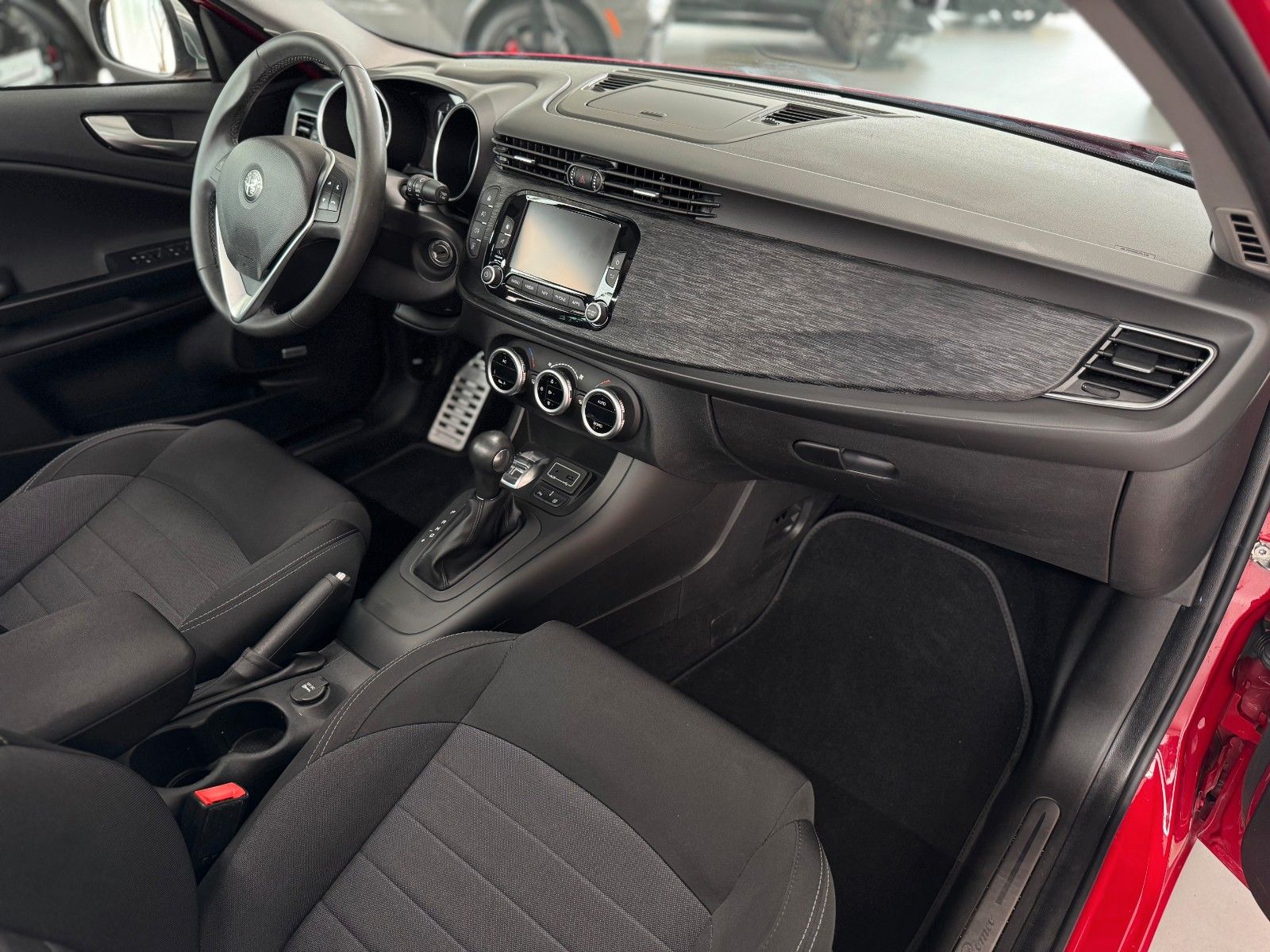 Fahrzeugabbildung Alfa Romeo Giulietta 1.4 TB 16V Super Automatik  "BOSE"