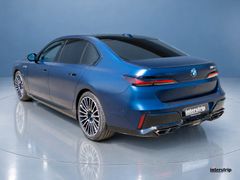 BMW M760 – 3 / 9