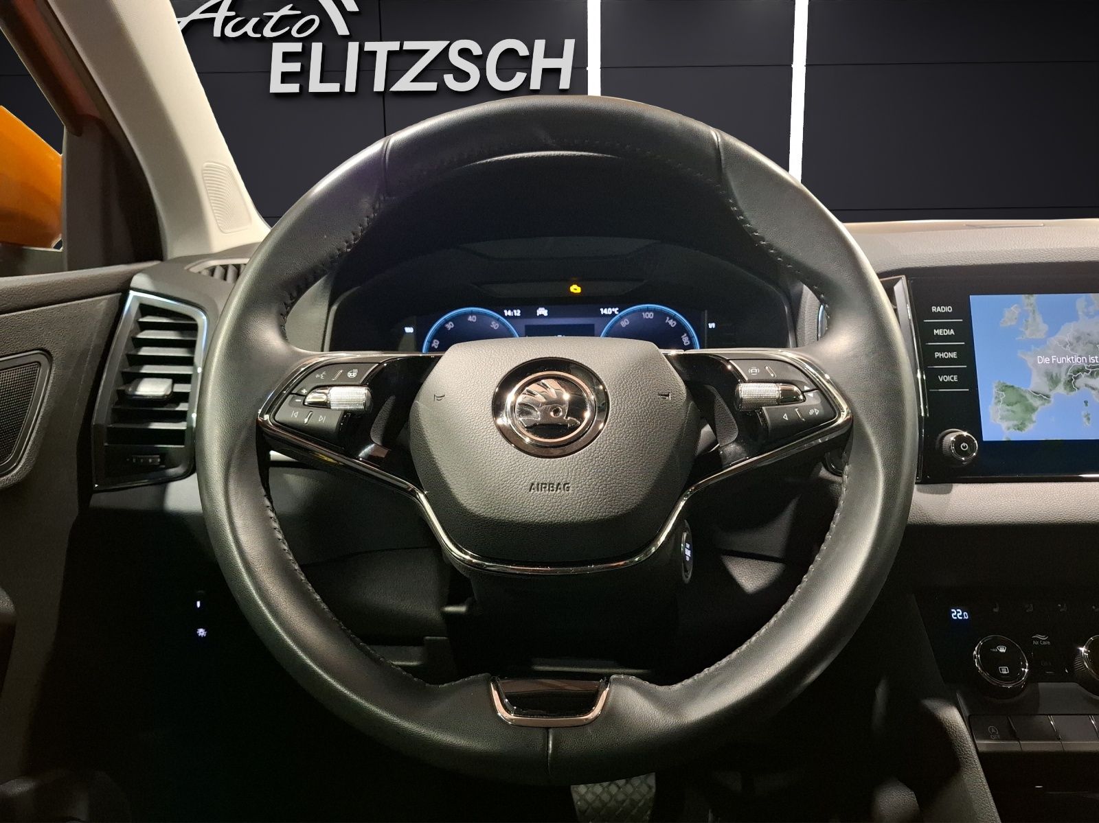 Fahrzeugabbildung SKODA Karoq TSI Ambition DSG LED AID GRA PDC SH