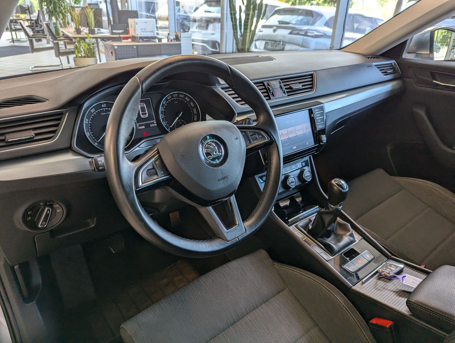 SKODA Superb 1.8 TSI Ambition Bi-Xen SHZ Tempomat AHK - Image 21