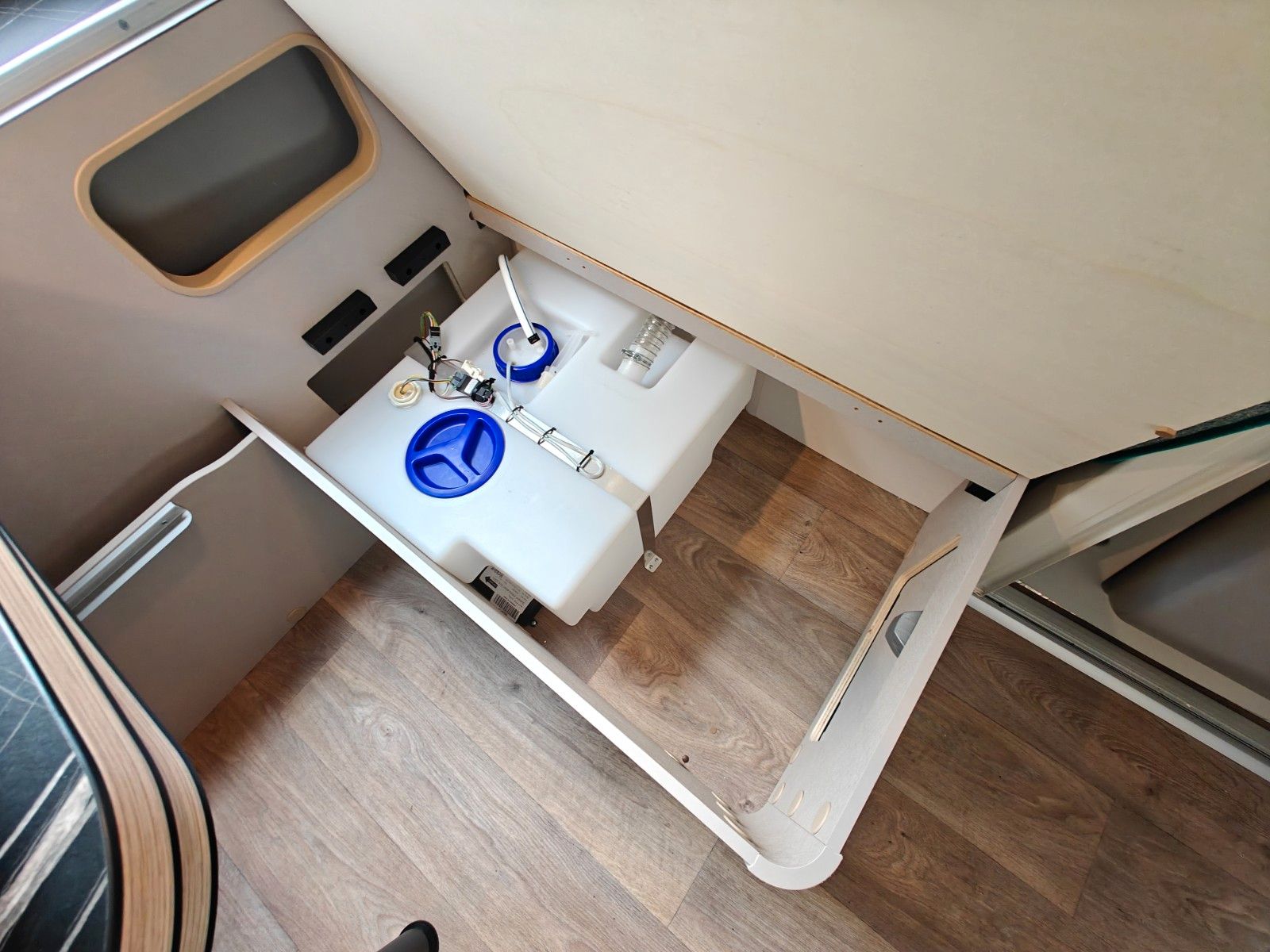 Fahrzeugabbildung HYMER / ERIBA / HYMERCAR Touring 642 Urban - JETZT 5.012€ SPAREN !