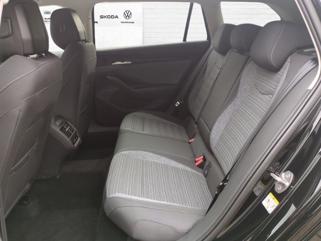 Fahrzeugabbildung SKODA Superb Combi 2.0 TDI Selection 4x4 DSG AHK NAVI