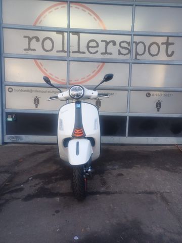 Vespa GTS 300 SUPERSPORT E5 ABS/ASR Keyless Modell 24