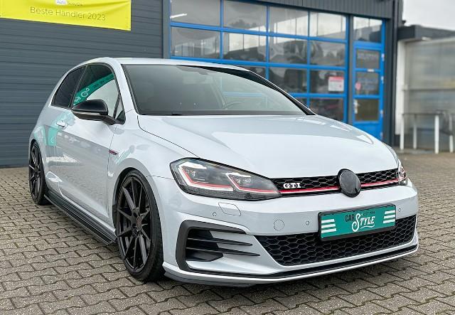 Volkswagen Golf GTI VII 2.0 TSI Dynaudio NAVI PDC RFK