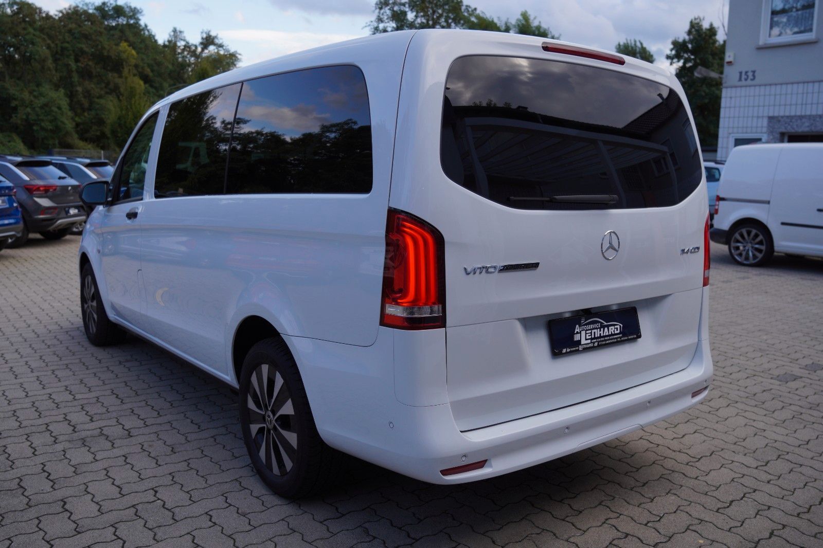 Fahrzeugabbildung Mercedes-Benz Vito Tourer 114CDI Pro lang*AHK*NAVI*SHZ*Standh*