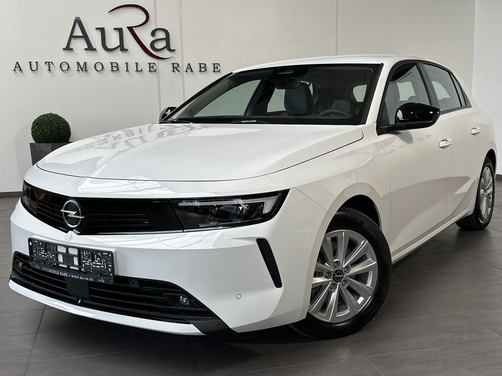 Fahrzeugabbildung Opel Astra Limousine 1.5 D Enjoy AT NAV+LED+VCOCK+PP