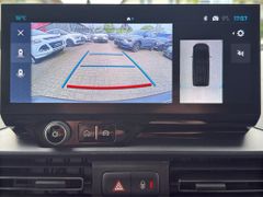Fahrzeugabbildung Citroën Berlingo XL BlueHDi 130 EAT8 MAX 7 Sitzer & Navi
