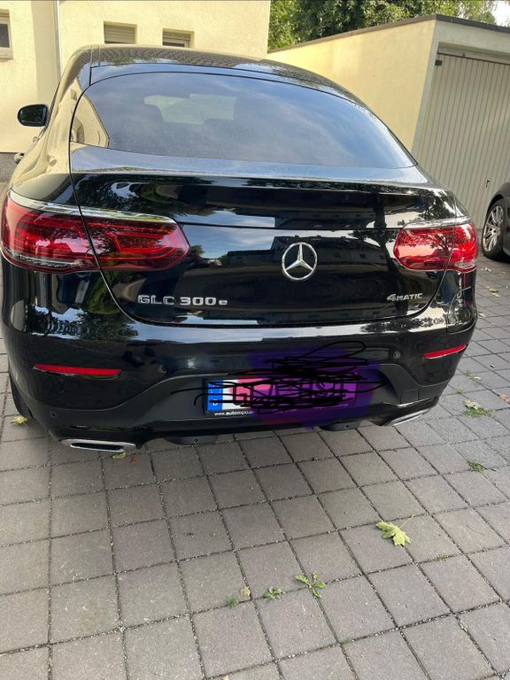 Image of Mercedes-Benz GLC 300
