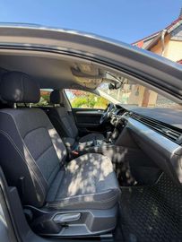 Volkswagen Passat Variant - 10