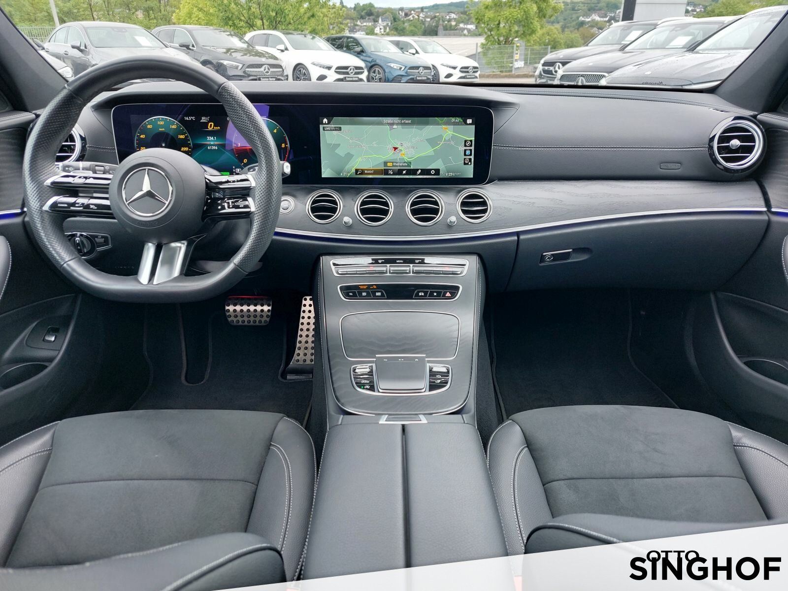 Fahrzeugabbildung Mercedes-Benz E 220 d T 4matic AMG Pano+AHK+Airmatic+dynam.LED